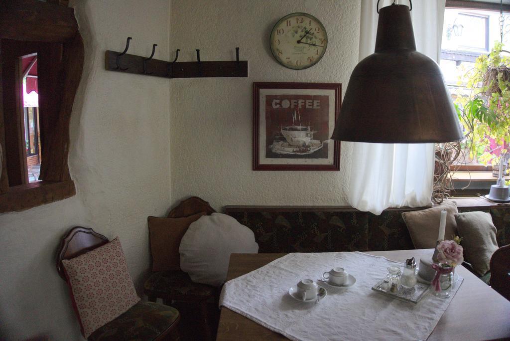 קוברן-גונדורף Hotel Garni Altes Winzerhaus Moselschaenke מראה חיצוני תמונה