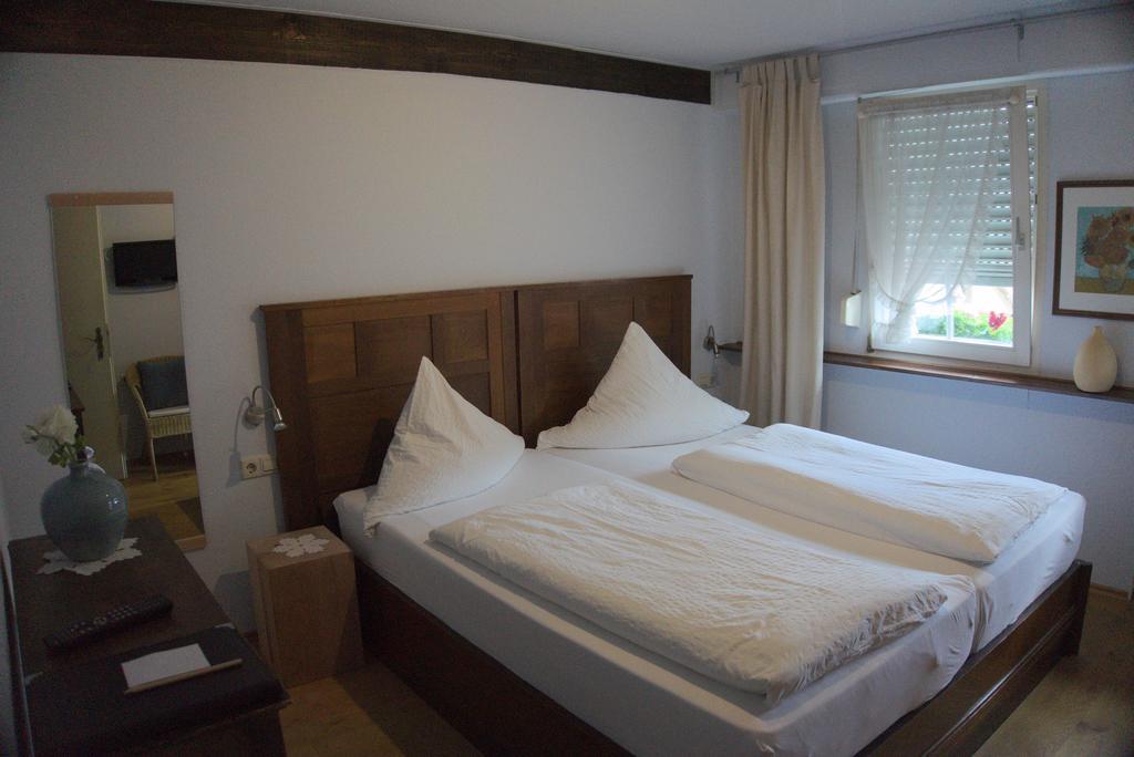 קוברן-גונדורף Hotel Garni Altes Winzerhaus Moselschaenke מראה חיצוני תמונה